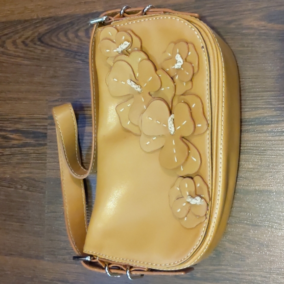 Nine West Handbags - Nine West shoulder bag